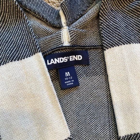 Lands End Top - Picture 2 of 3